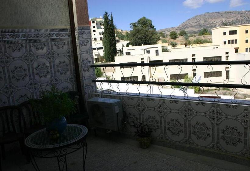 سوییت خانوادگی, Bab Al Madina
