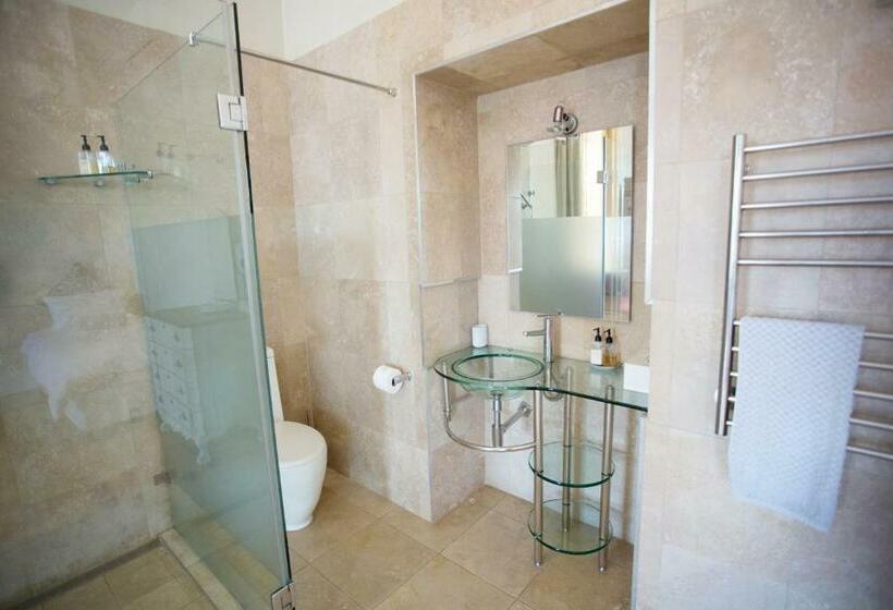 Номер Deluxe, Beckhuis