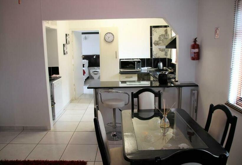 Апартаменты 1 Спальня Вид на Море, Fairway Guest Lodge