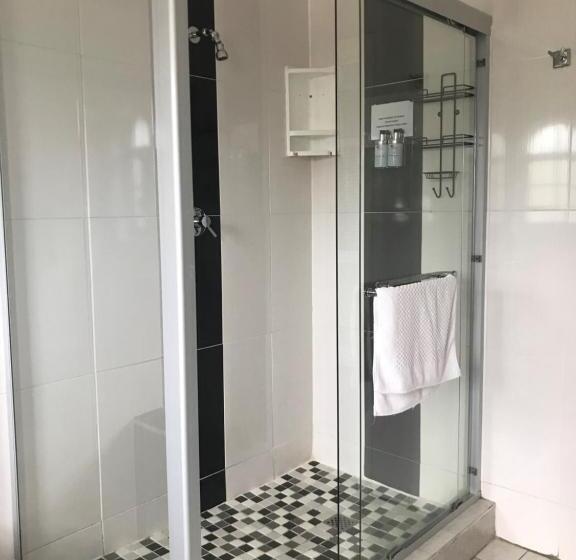 Номер Deluxe Вид на Море с Балконом, Fairway Guest Lodge