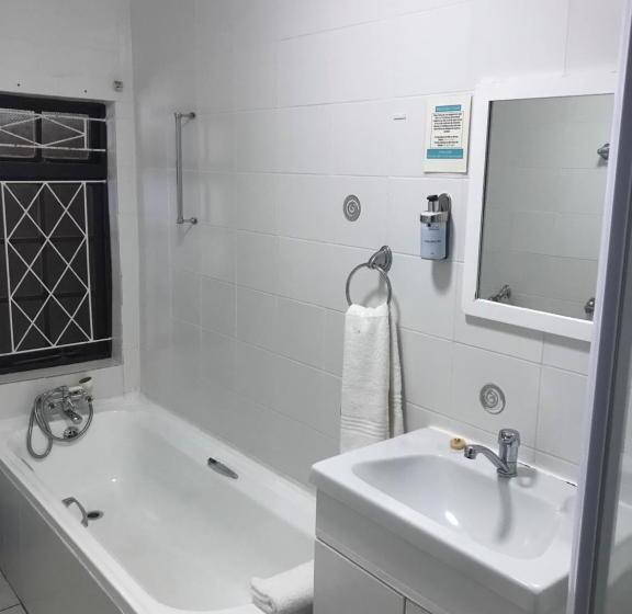 Студио Стандарт Вид на Сад, Fairway Guest Lodge