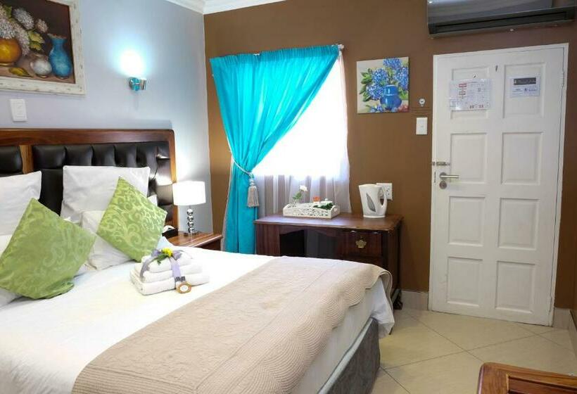 חדר משפחתי, Firwood Lodge