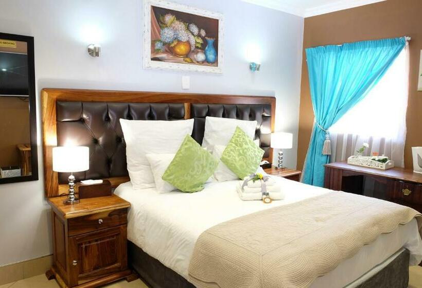 חדר משפחתי, Firwood Lodge