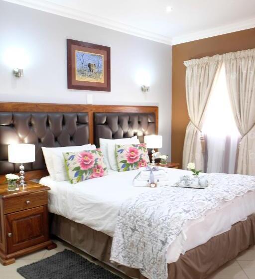 חדר משפחתי, Firwood Lodge