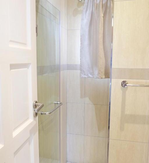 סוויטה משפחתית, Firwood Lodge