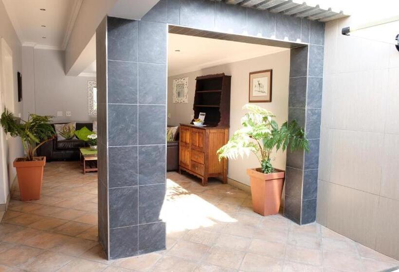 סוויטה משפחתית, Firwood Lodge