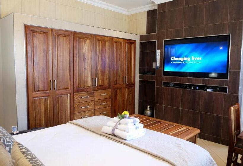 סוויטה אקזקיוטיב, Firwood Lodge