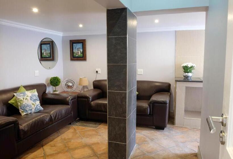 סוויטה משפחתית, Firwood Lodge