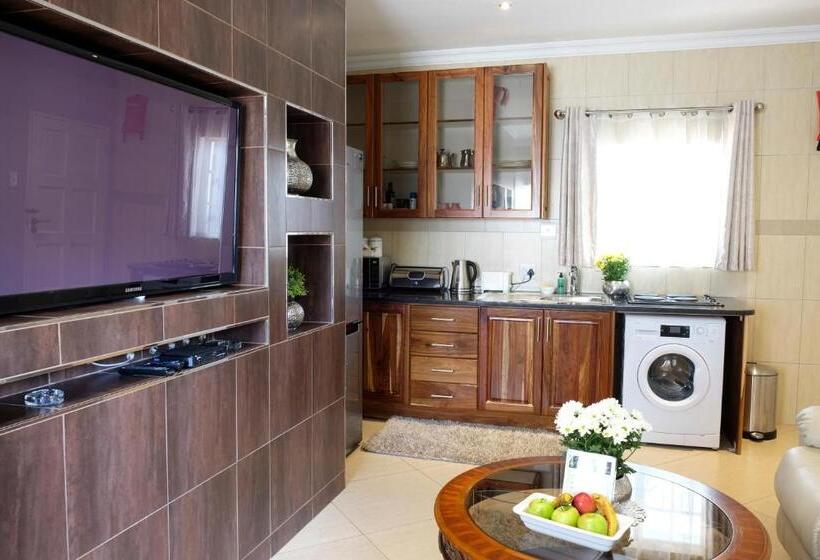 סוויטה אקזקיוטיב, Firwood Lodge