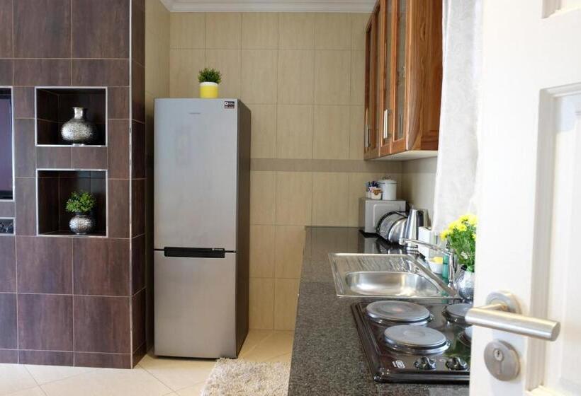 סוויטה אקזקיוטיב, Firwood Lodge