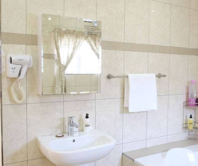 סוויטה משפחתית, Firwood Lodge