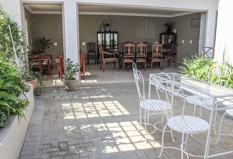 סוויטה משפחתית, Firwood Lodge