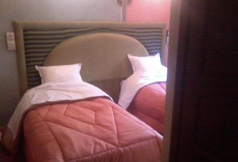 غرفة قياسية رباعية, Gîte Atlas Mazik