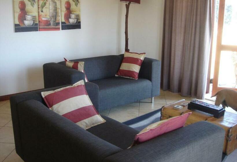 בקתת חדר, Hartley Manor Guest House