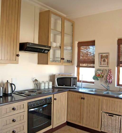 בקתת חדר, Hartley Manor Guest House