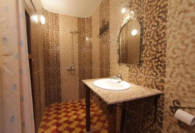 スタンダード４人部屋, Kasbah Taborihte