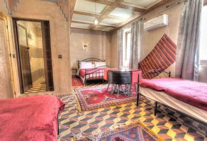 スタンダード４人部屋, Kasbah Taborihte