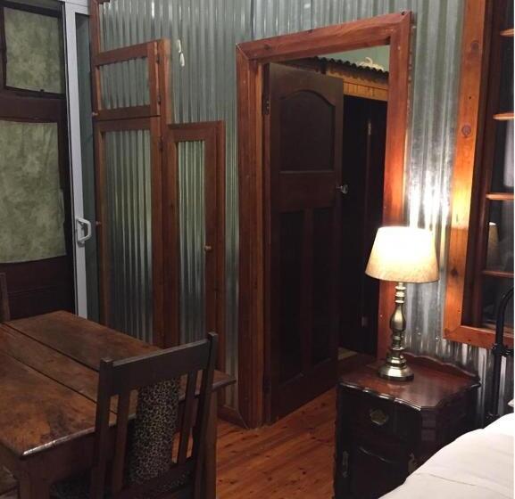 غرفة ديلوكس, Skinkikofi Guest House