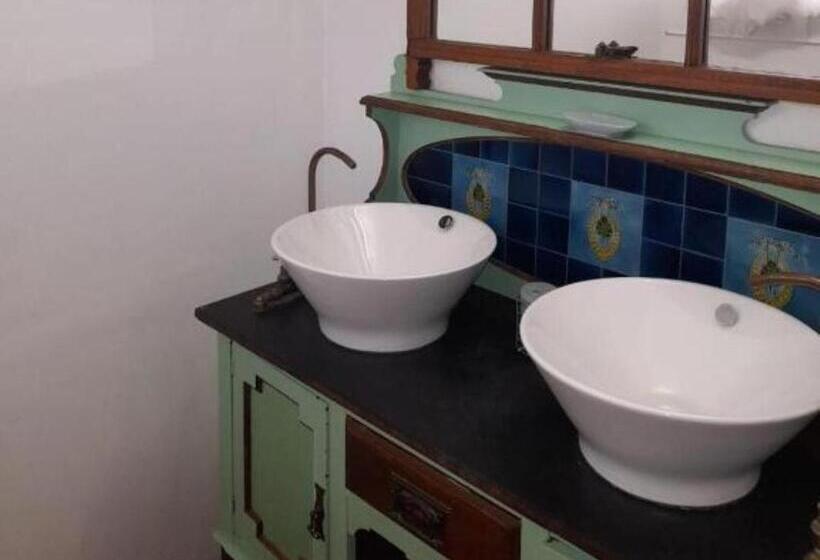 جناح عائلي, Skinkikofi Guest House