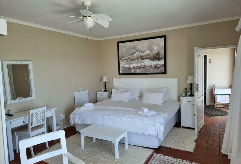 غرفة قياسية مطلّة علي البحر مزوَّدة بشُرفة, The Bay Lodge