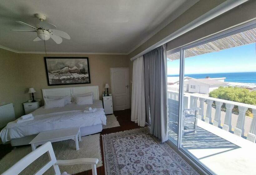 Номер Стандарт Вид на Море с Балконом, The Bay Lodge