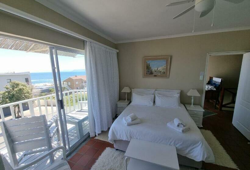 غرفة قياسية مطلّة علي البحر مزوَّدة بشُرفة, The Bay Lodge