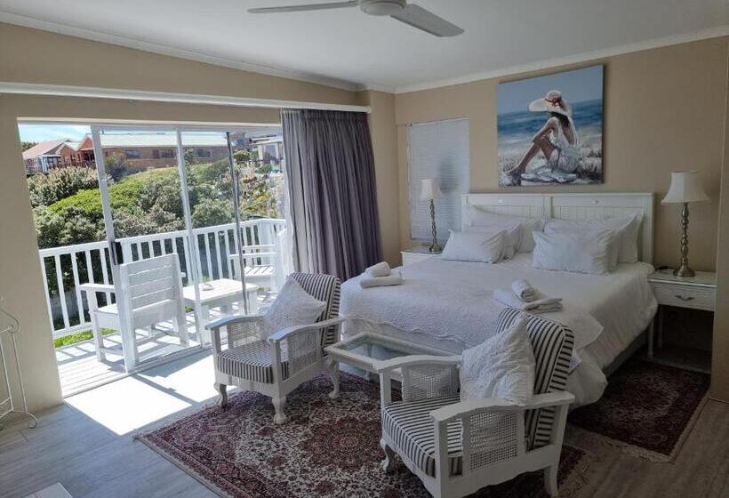 غرفة ديلوكس مطلّة علي البحر مزوَّدة بشُرفة, The Bay Lodge