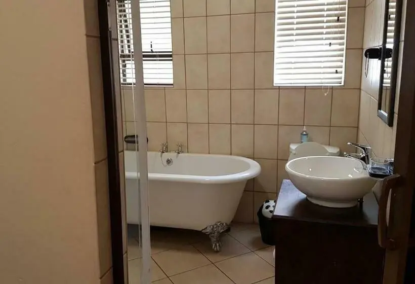 デラックストリプルルーム, Tsessebe Guesthouse