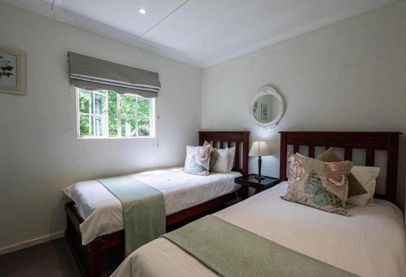 Семейный Номер, Waterford Manor