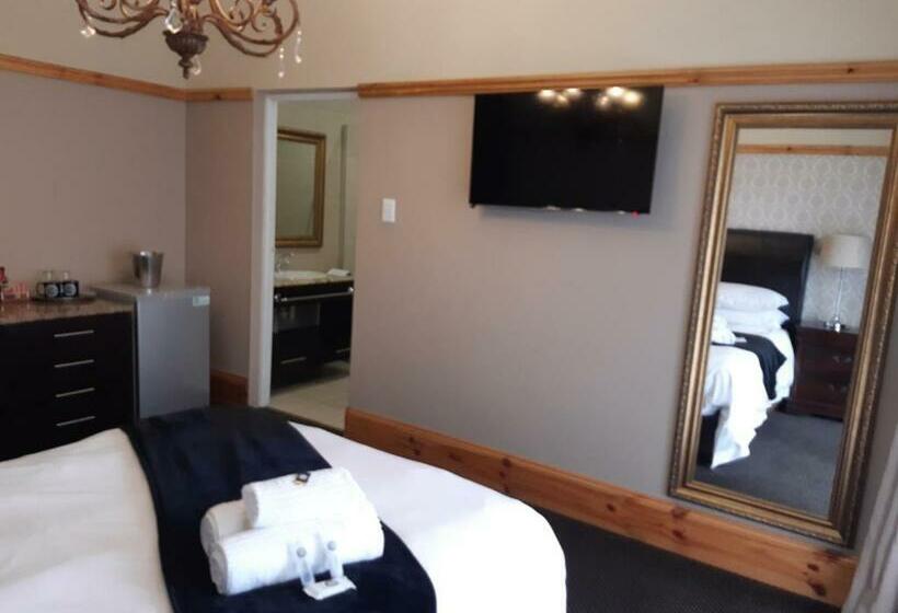 デラックスルーム, Halfway House