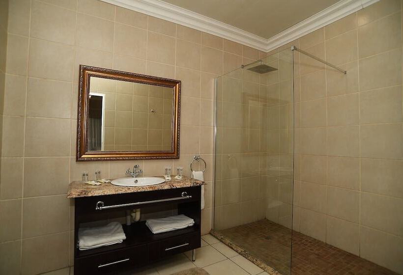 デラックスルーム, Halfway House