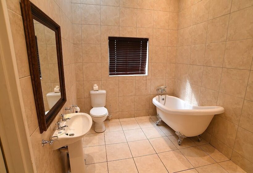 デラックスルーム, Halfway House