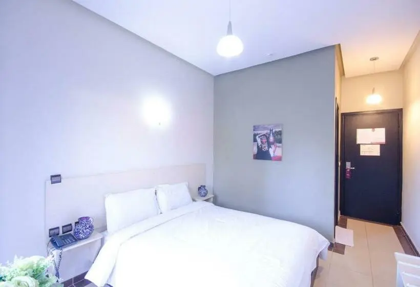 Standard-huone, Inou