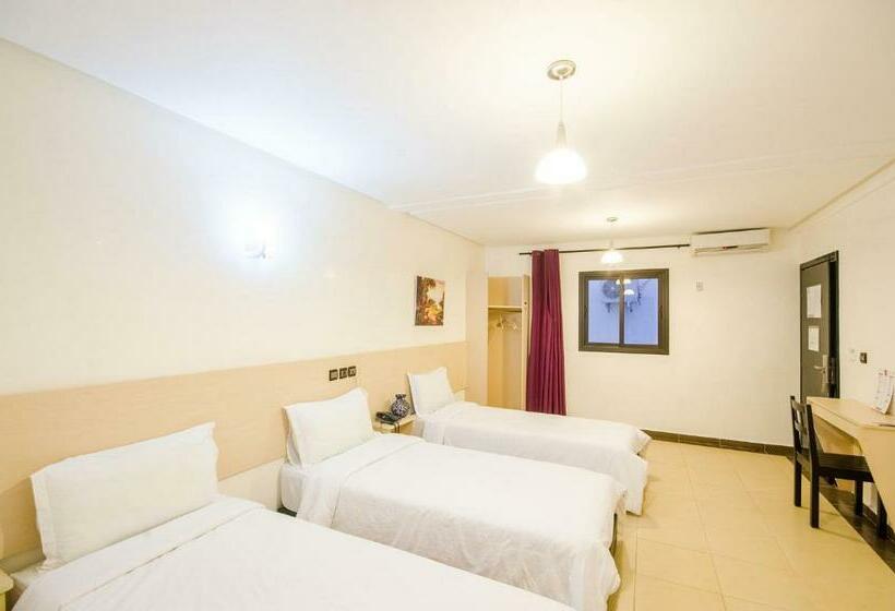 חדר סטנדרט לשלושה, Inou