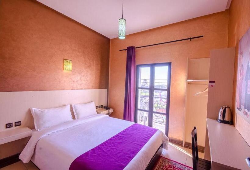 דירת חדר, Inou