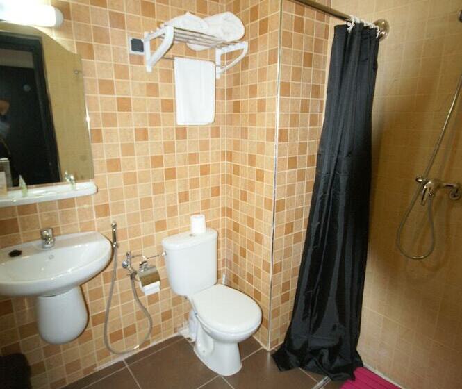 חדר סטנדרט מותאם לאדם עם מוגבלויות, Inou