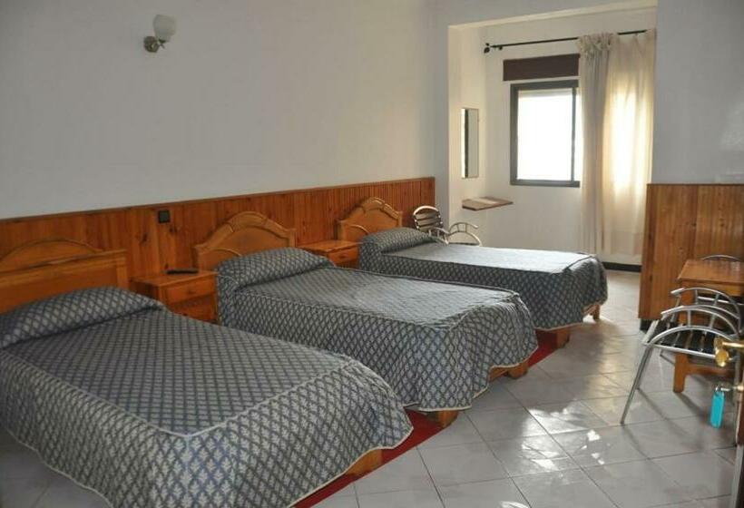 四人标准间, Hôtel Marina