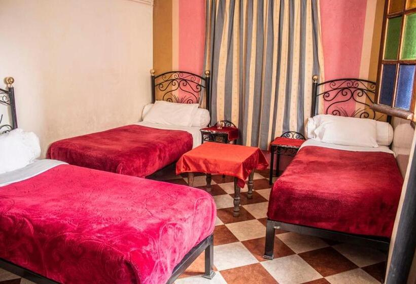 غرفة قياسية ثلاثية, Hôtel Restaurant Ali