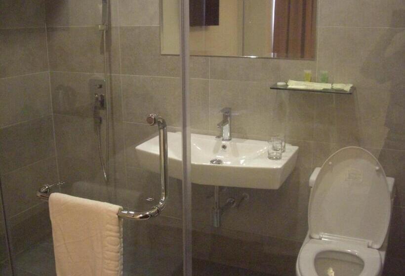 Habitació Estàndard, Marvelot