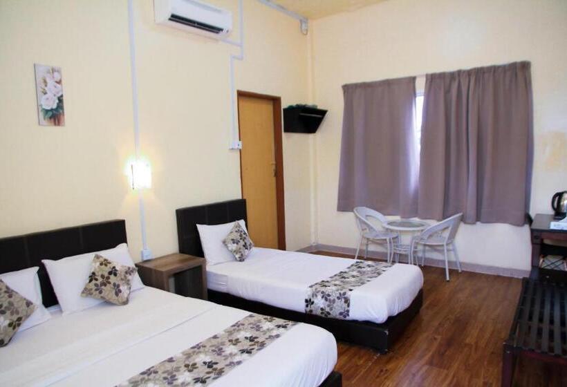 스탠다드 트리플 룸, Myra Hotel Mersing