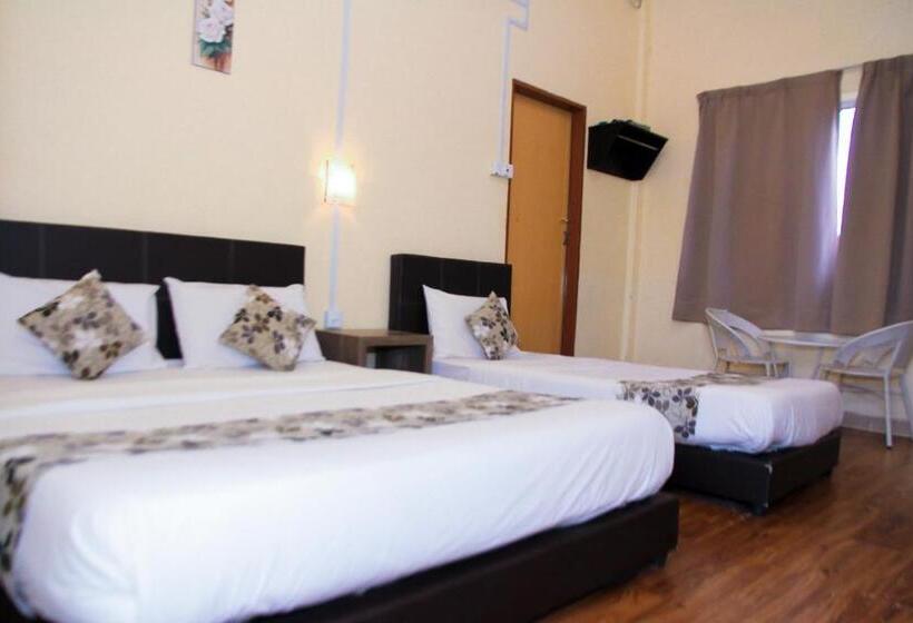 غرفة قياسية ثلاثية, Myra Hotel Mersing