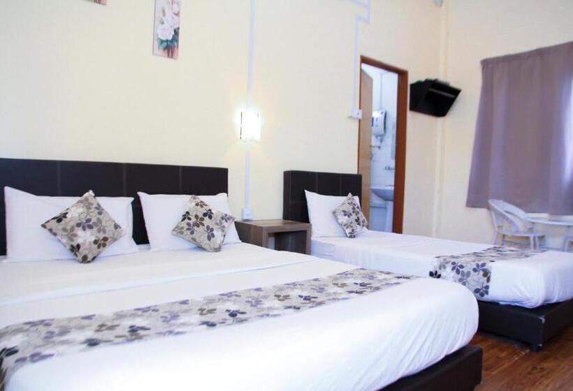 غرفة قياسية ثلاثية, Myra Hotel Mersing