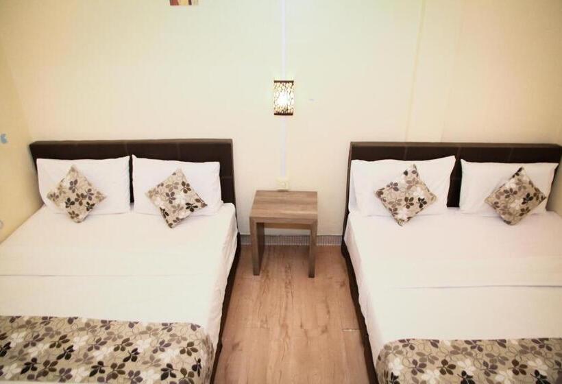 패밀리 룸, Myra Hotel Mersing
