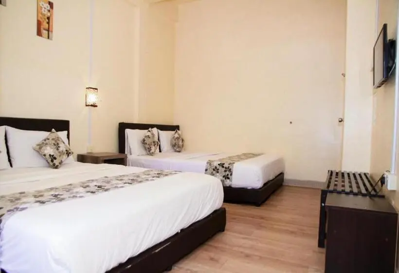Perhehuone, Myra Hotel Mersing