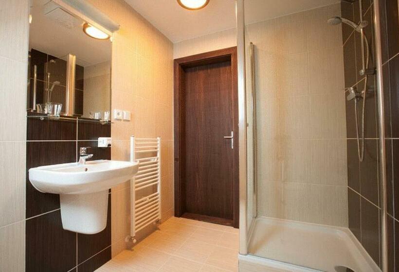 اتاق استاندارد, Peklo