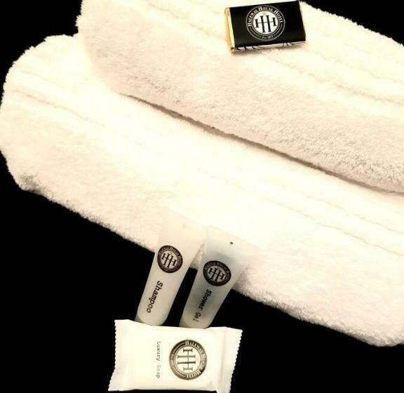 デラックスルーム, Halfway House