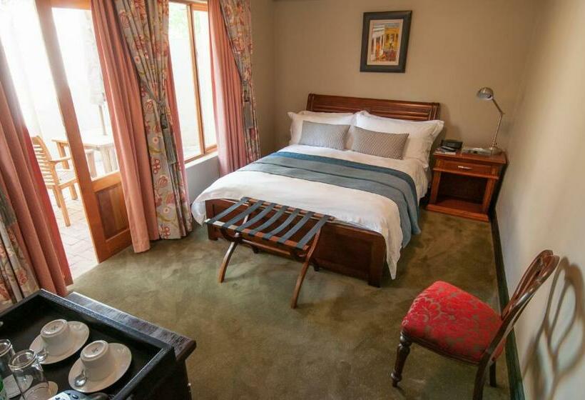 エクゼクティブルーム, Village Ridge Boutique