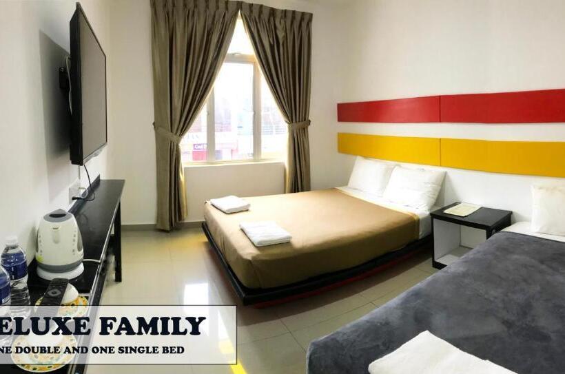 Habitació Triple Deluxe, Jerantut Hill