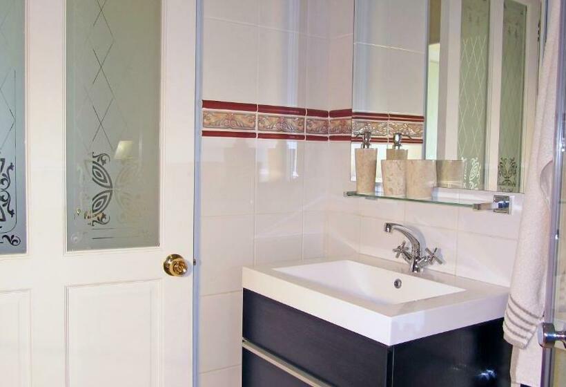 شقة ديلوكس غرفة واحدة, Somerset Sights B&b