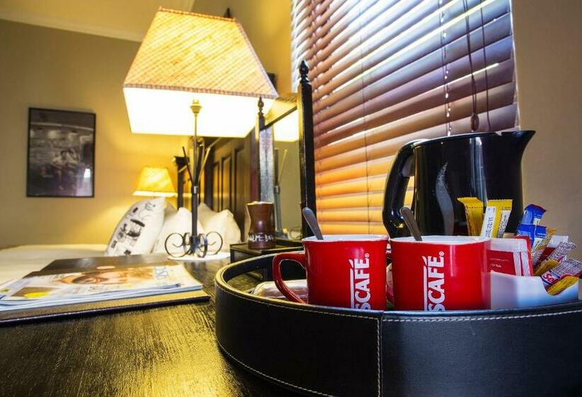 Номер Deluxe, The Royal Palm B&b